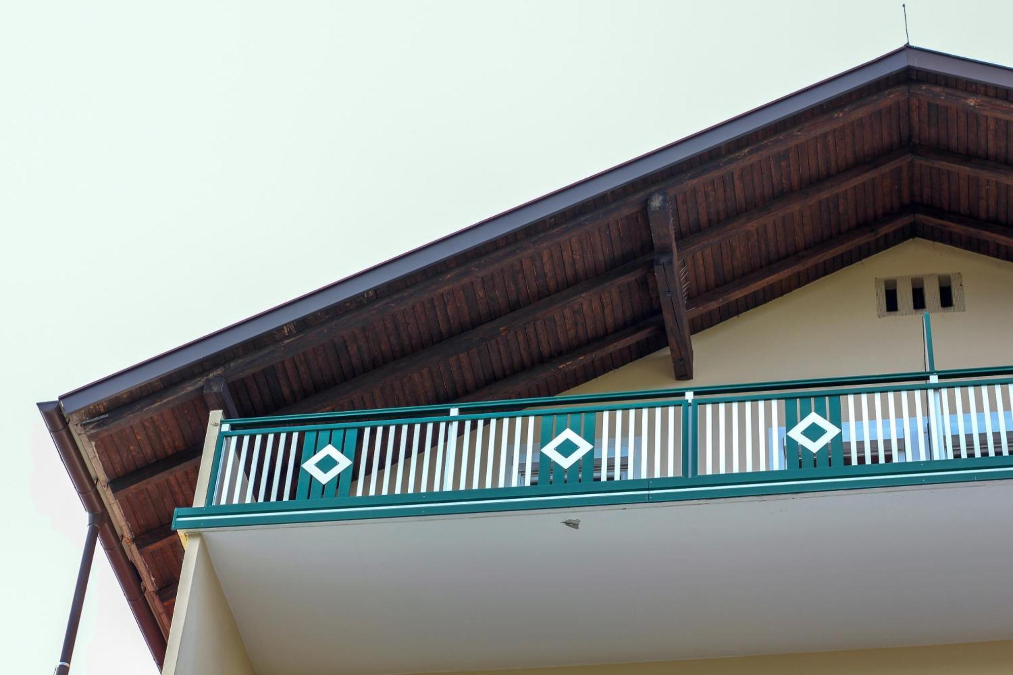Self-Check In Apartmenthotel Seeglueck Pörtschach am Wörthersee エクステリア 写真